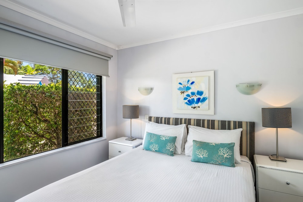 1 Bedroom, Queen Bed, Pool Side