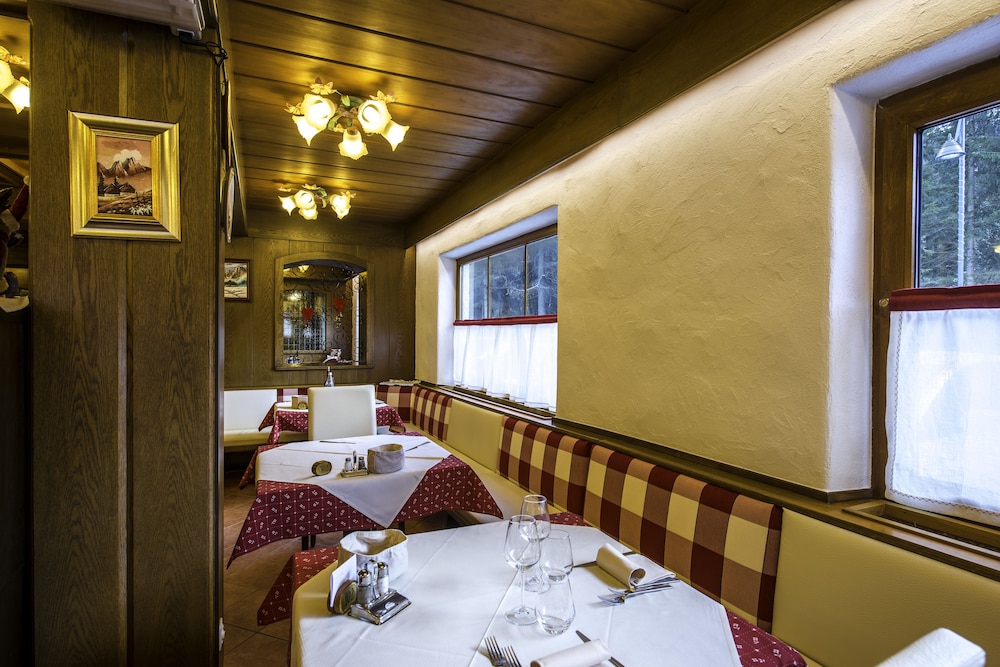 HOTEL CHALET PINETA 36/50