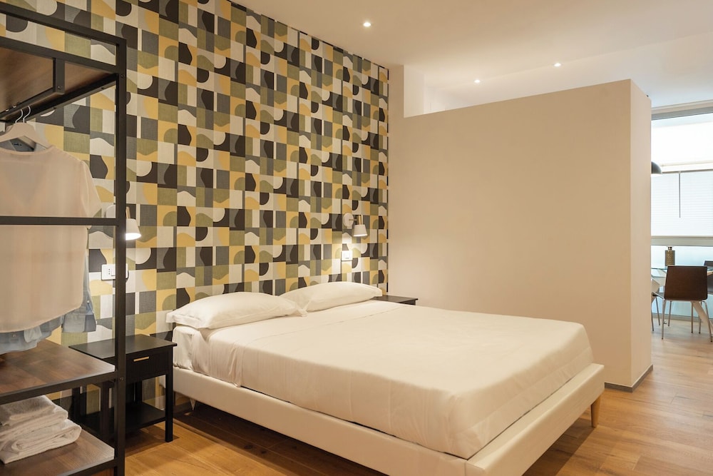 Deluxe, Studio, Queen Bed