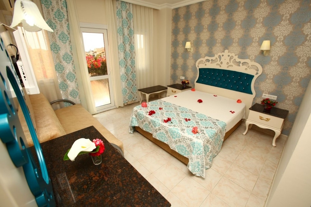 Turk Hotel 19/46