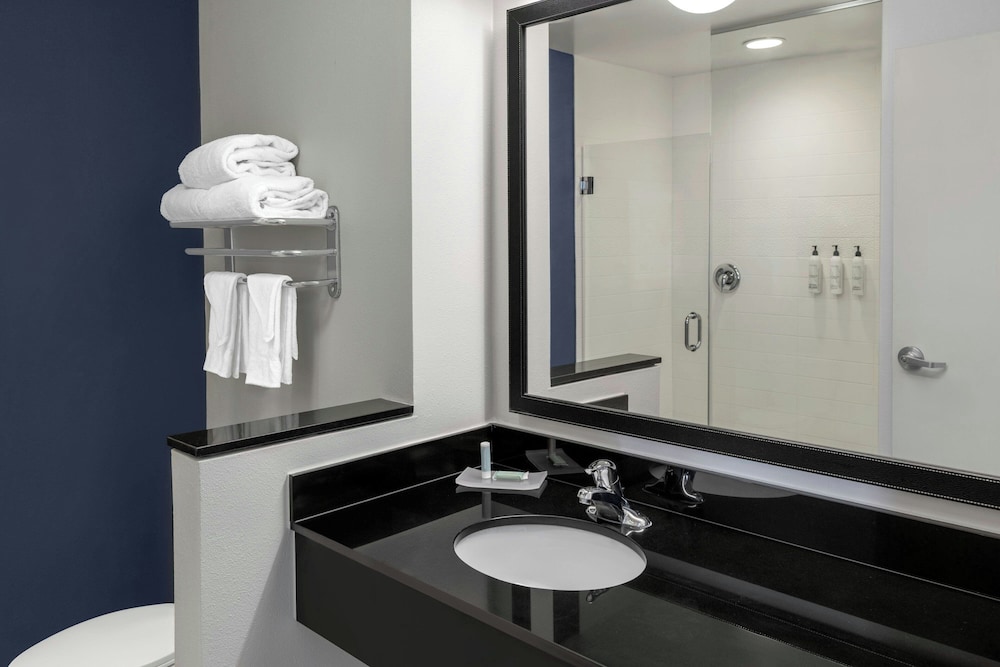 Fairfield Inn Suites Calhoun 47/47