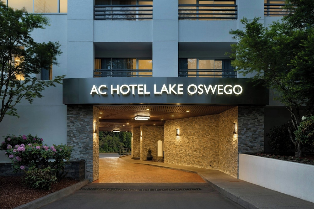 AC Hotel By Marriott Portland Lake Oswego 2/68