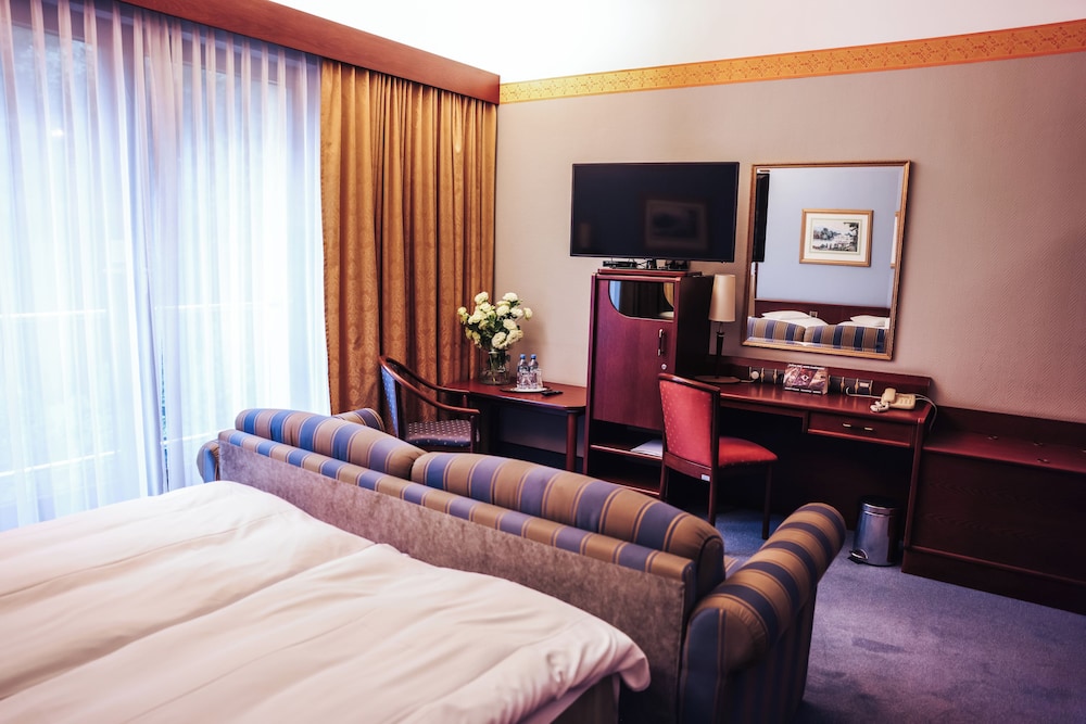 Parkhotel Vienna 19/45