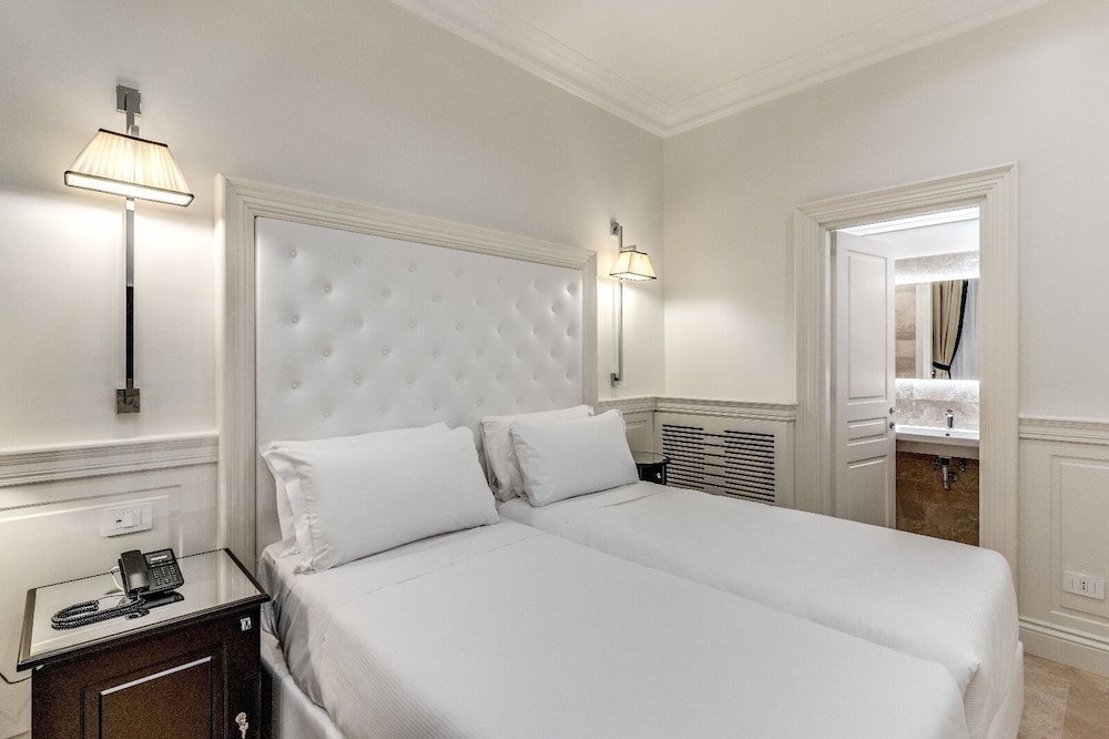 Room, Twin Beds
