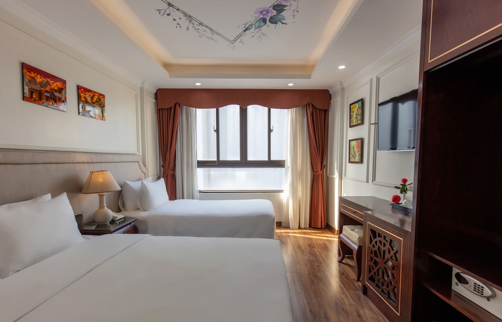 Golden Legend Palace Hotel 12/50