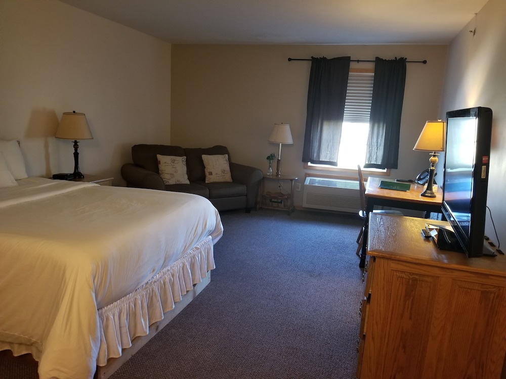 Brook Pointe Inn 12/53