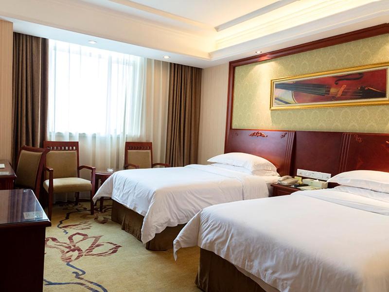 Vienna Hotel (Foshan West Railway Station Airport Branch) 15/23