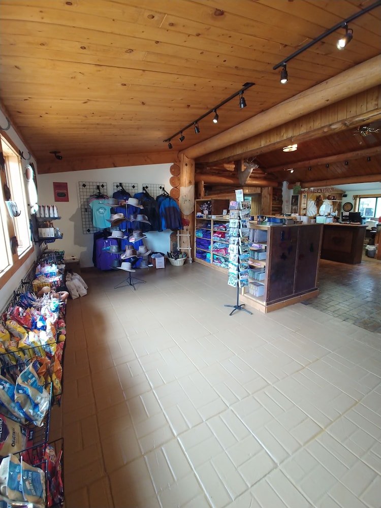 Yellowstone Valley Inn 9/50