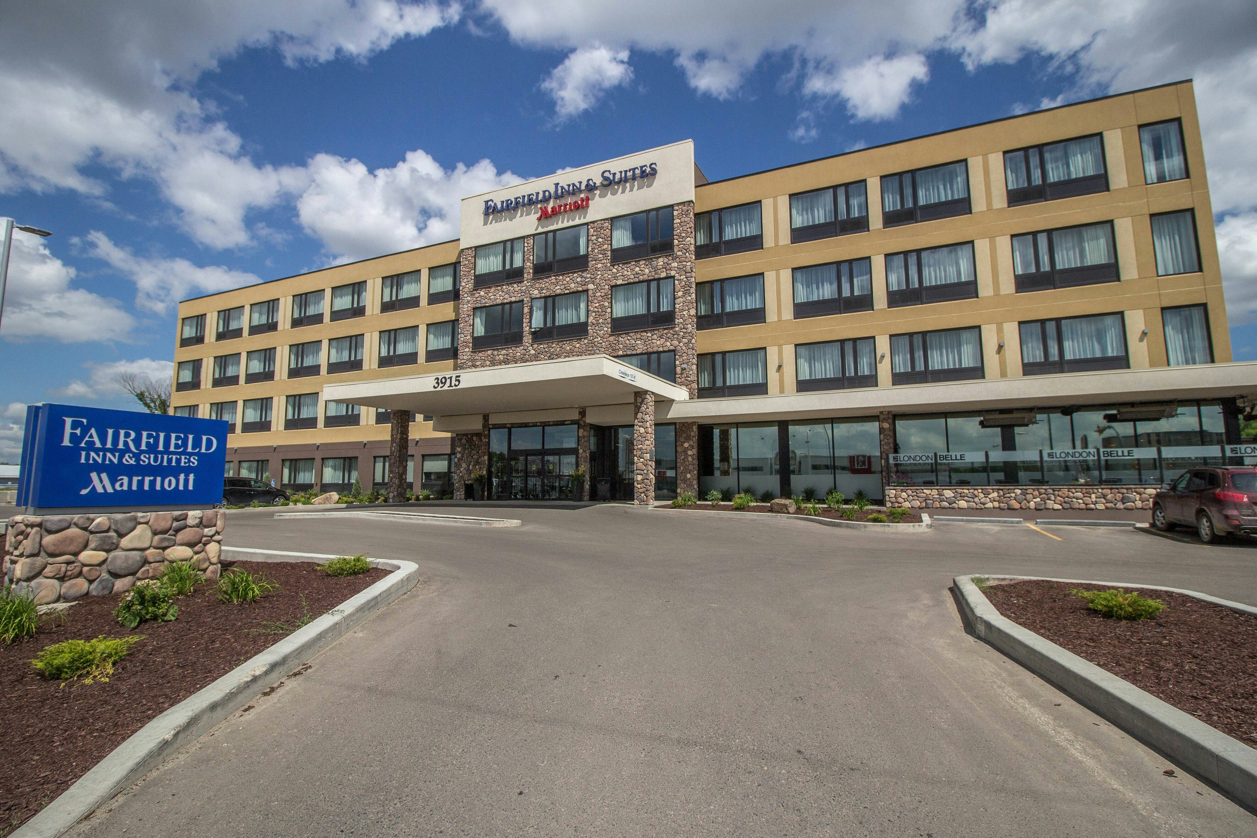 Fairfield Inn Suites Regina 1/11