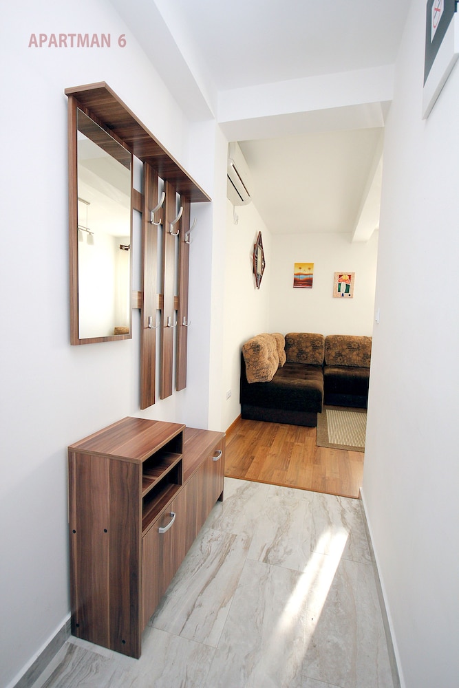 Apartments Kojic 6/75