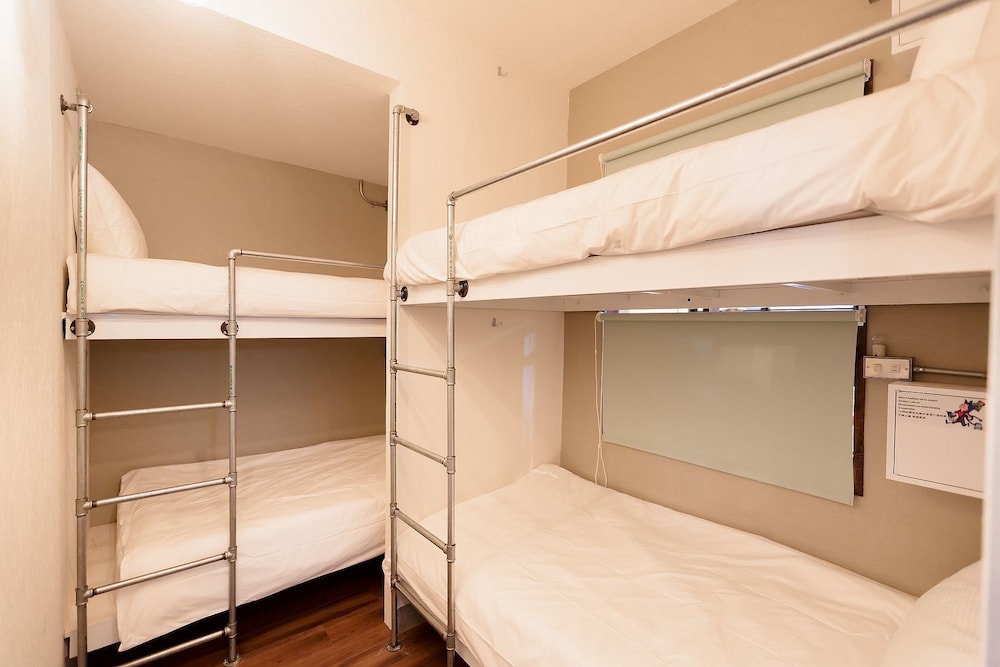 FEMALE DORM, FEMALE ONLY, BASIC