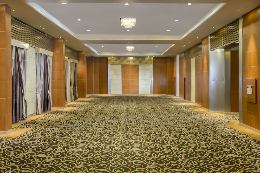 Swiss-Belhotel Bogor 58/63