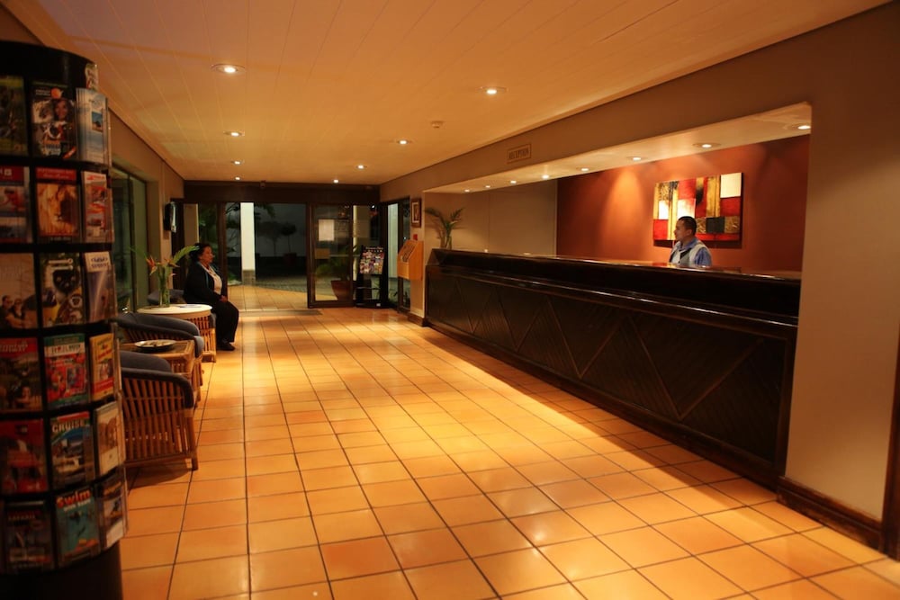Wilderness Beach Hotel 12/65