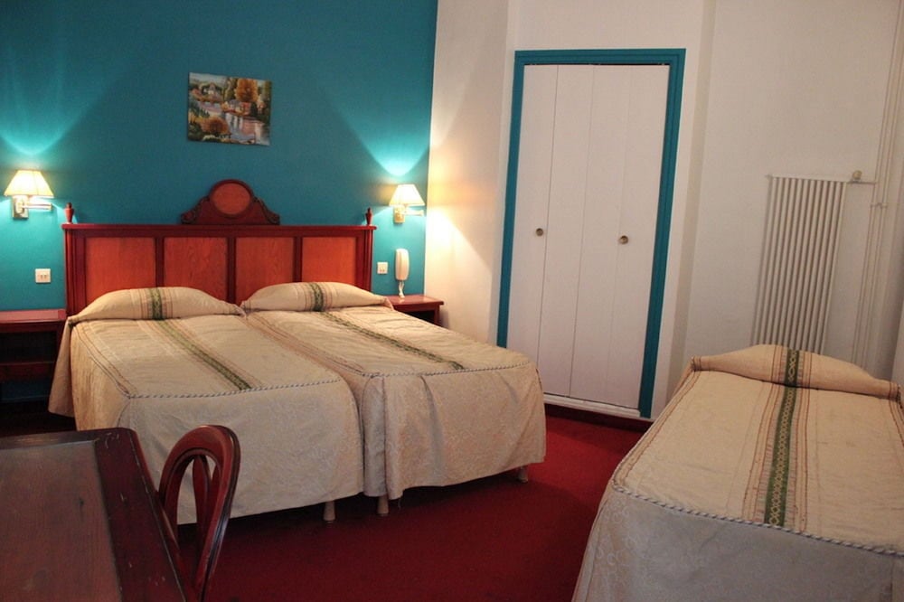 ROOM, TRIPLE
