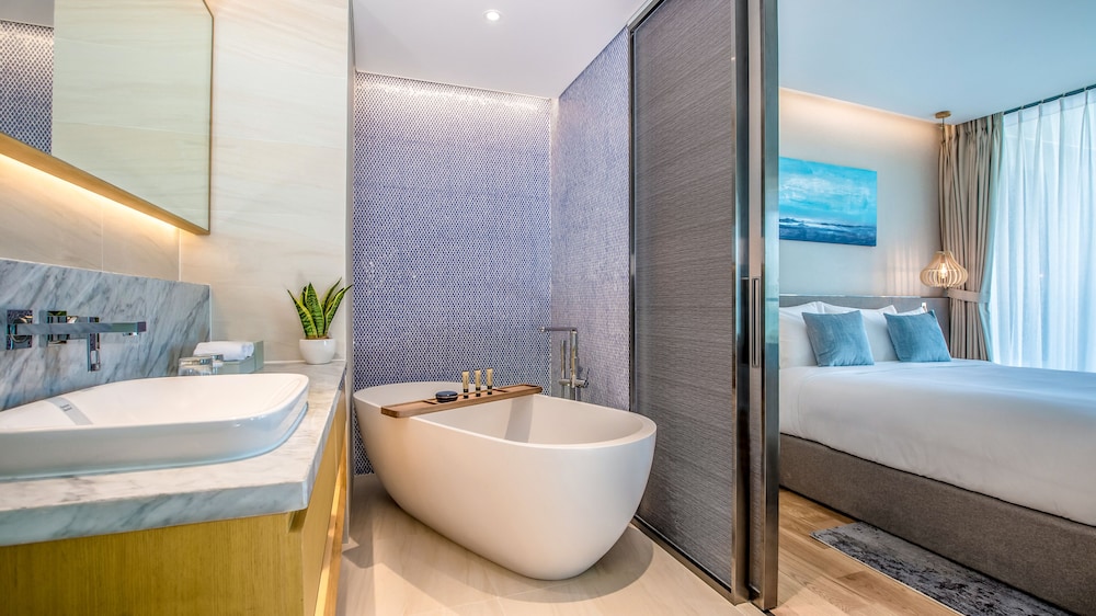 Prince Hotel Da Nang 10/75