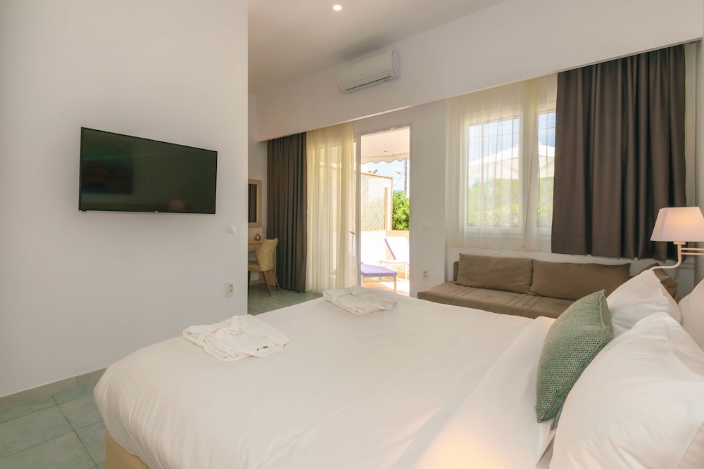 Iakinthos Tsilivi Beach 14/44