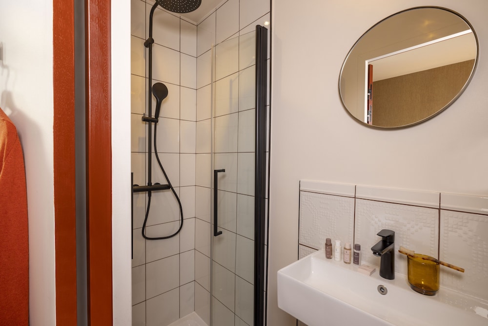 Hotel Ernest 47/49