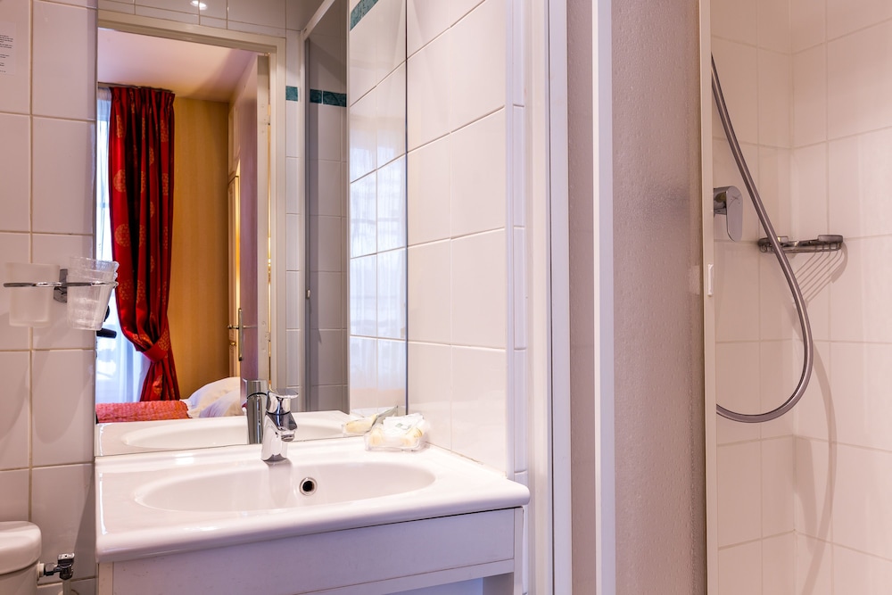 Austins Saint Lazare Hotel 57/61