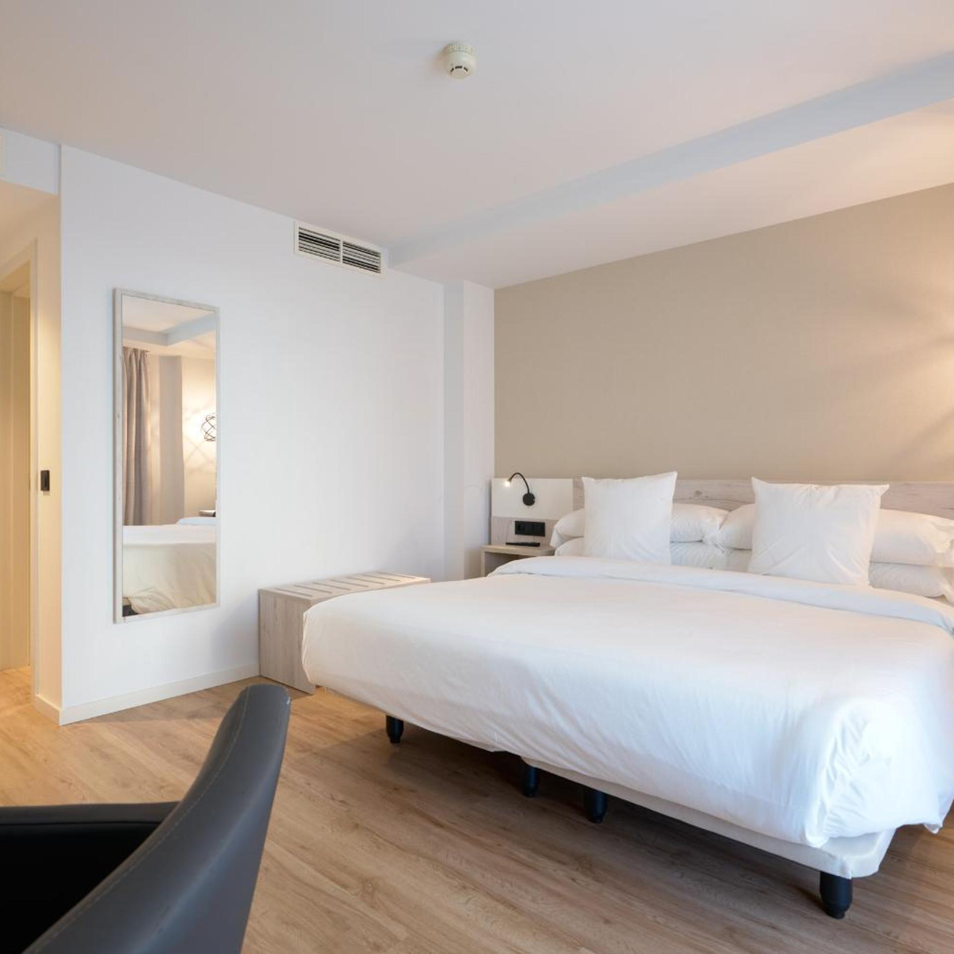 Room, Single Bed