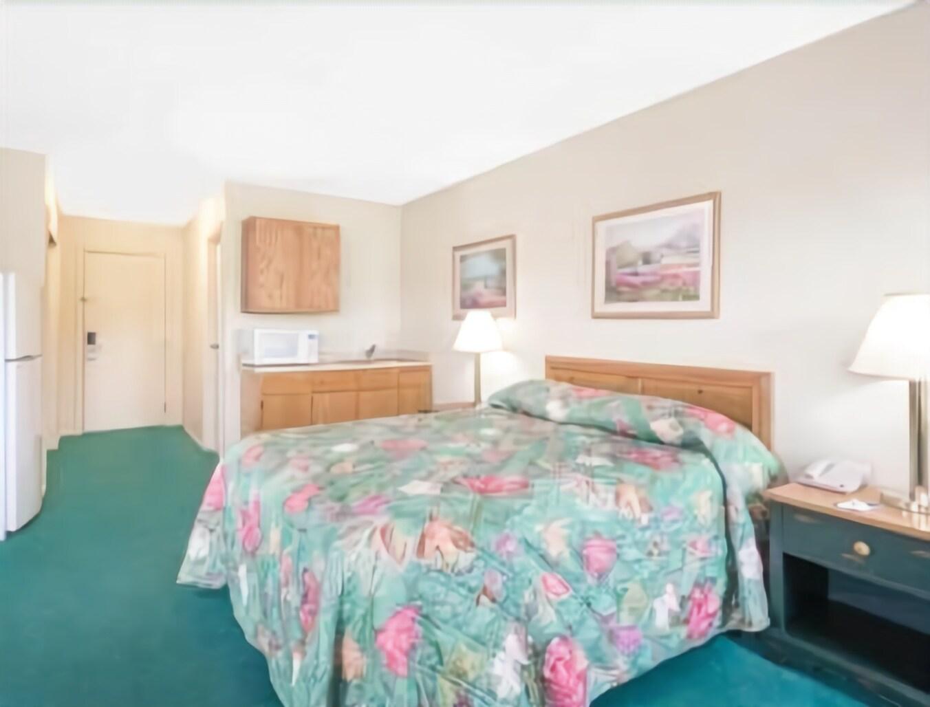 Travelodge by Wyndham New Philadelphia 12/20
