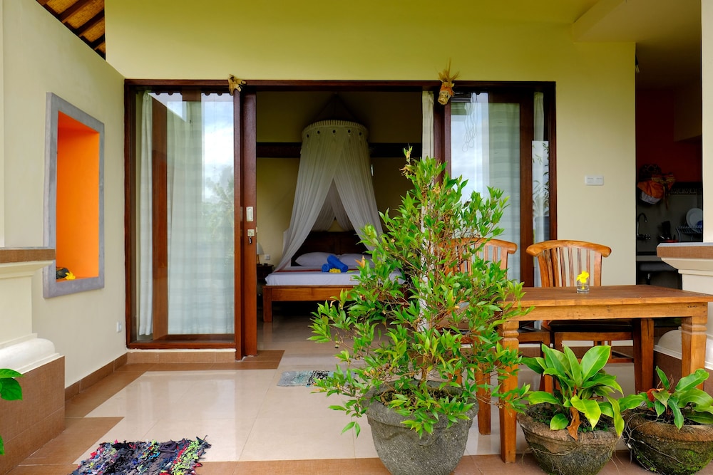 Dukuh Village Homestay & Villas 13/72