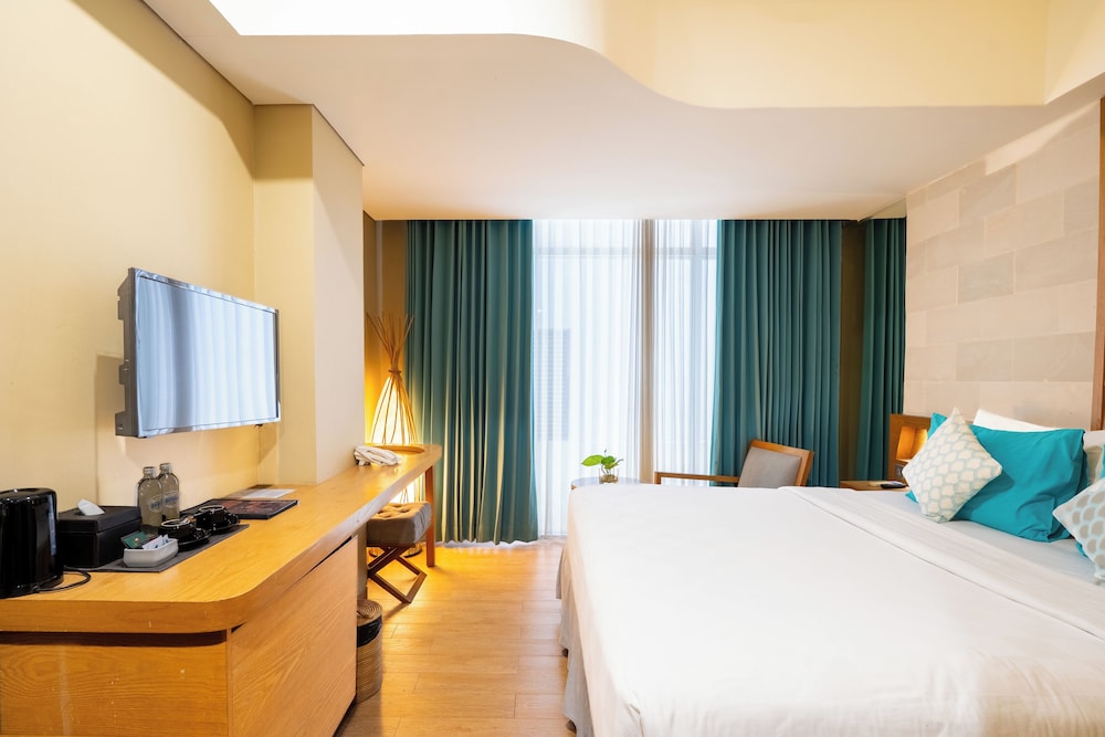 BEDROCK HOTEL 26/73