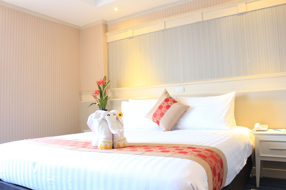 Vwish Hotel 6/80