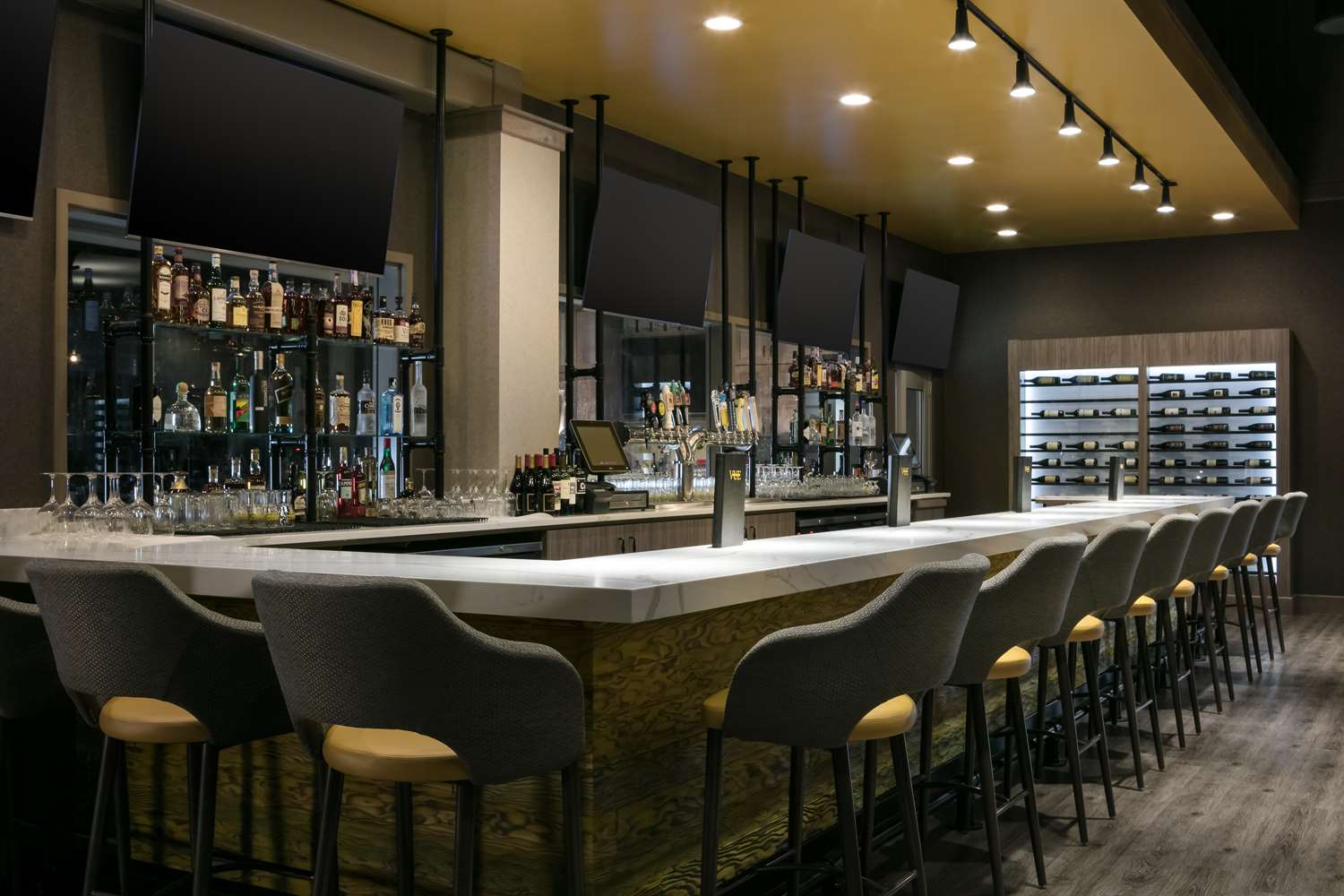 restaurant cafeteria