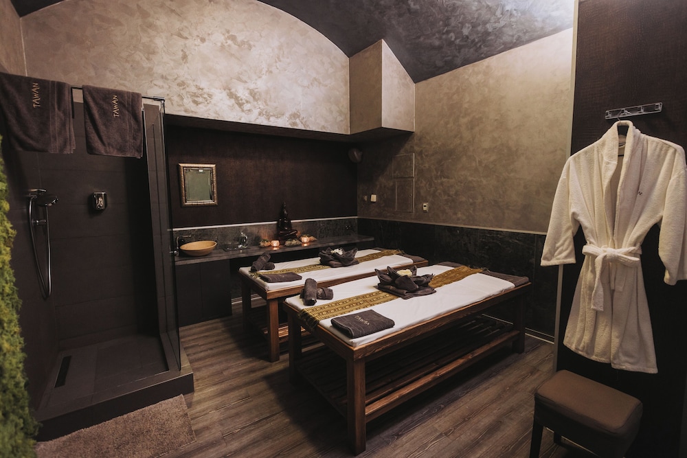 Grand Palace Brno hotel 36/48