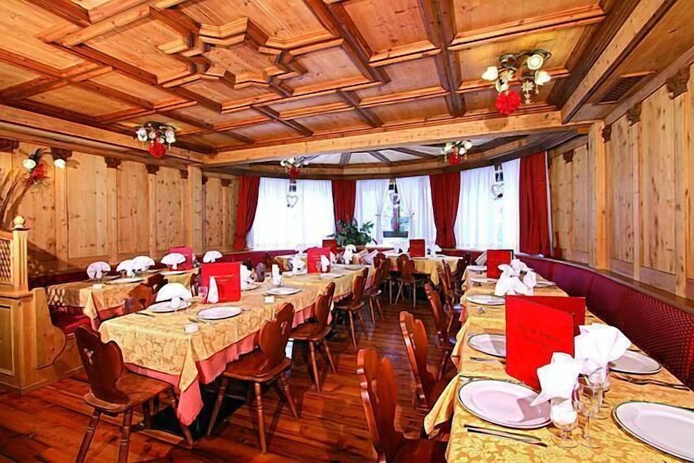 HOTEL IL CAMINETTO 30/44