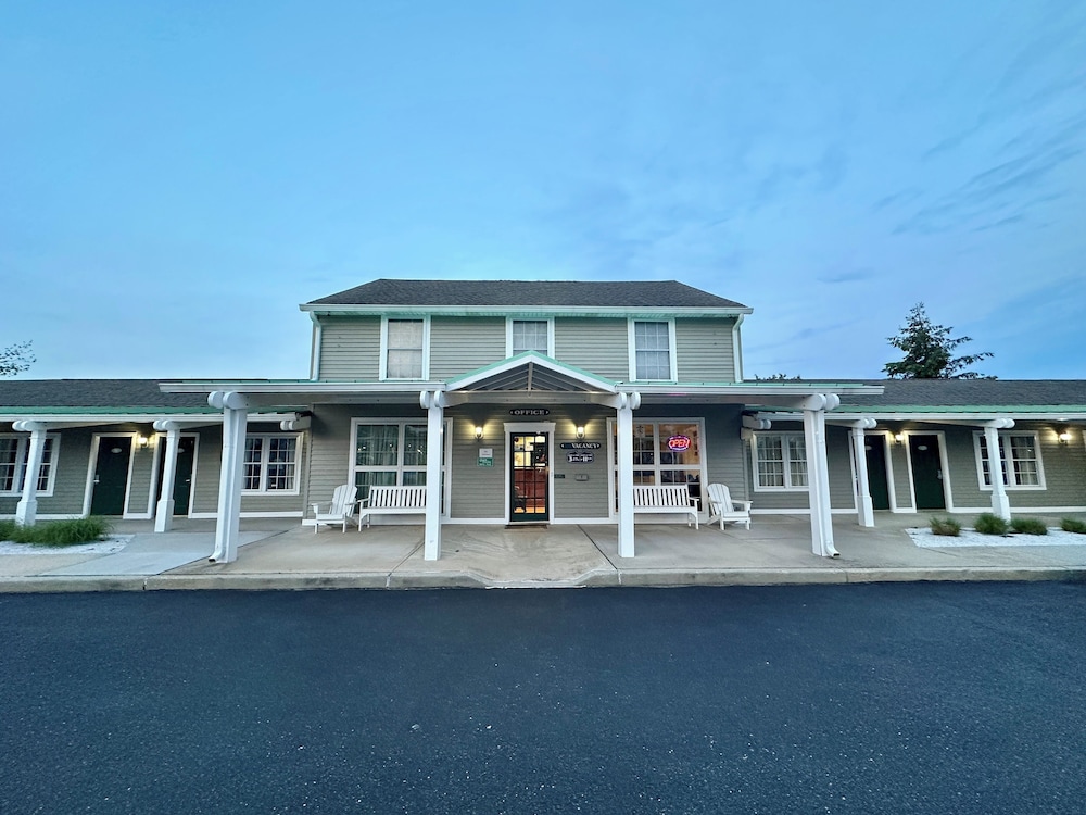 Sea Girt Lodge 2/72