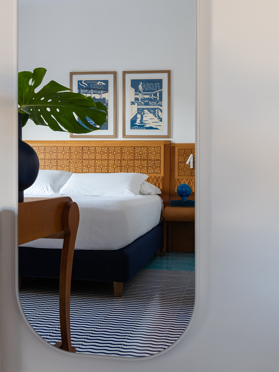 Standard, Double or Twin Bed, Street View, Balcony، Grand Hotel Flora Sorrento 7/9