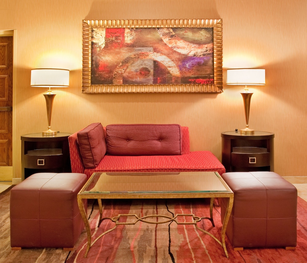 Holiday Inn Hotel And Suites Springfield I 44 44/77