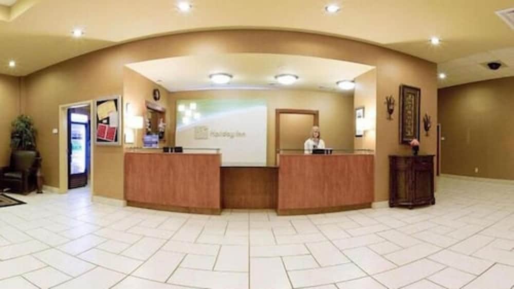Holiday Inn Batesville 9/39