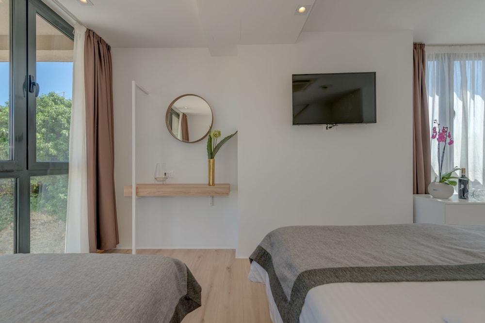 Hotel Pax 66/98