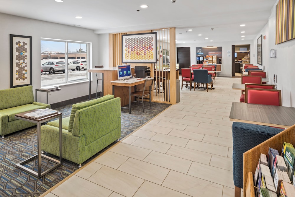 Holiday Inn Express Chicago Nw-Vernon Hills 28/50