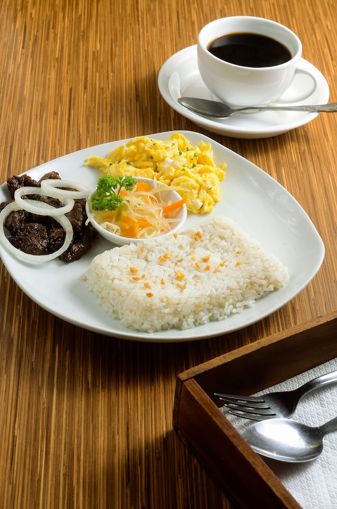 Go Hotels Iloilo 27/29