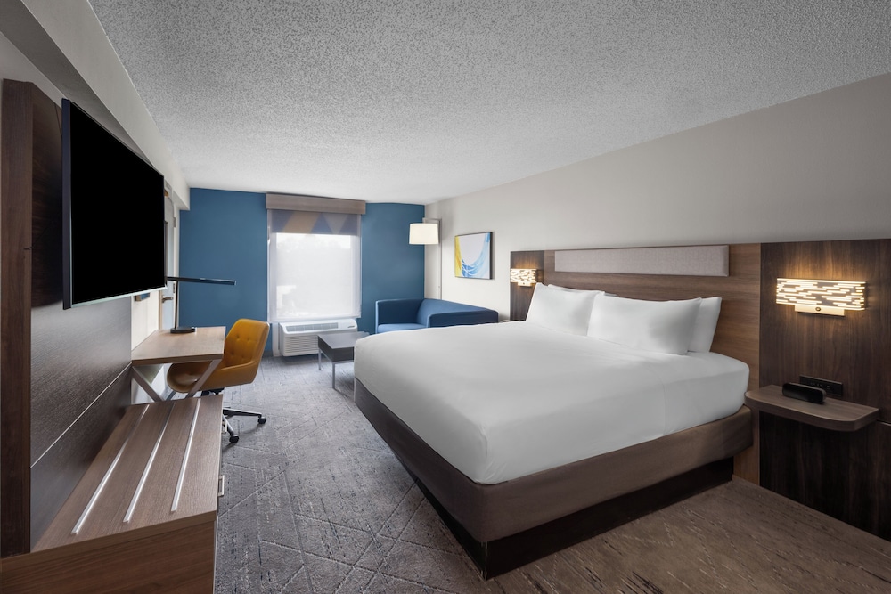 Holiday Inn Express Greenville 15/64