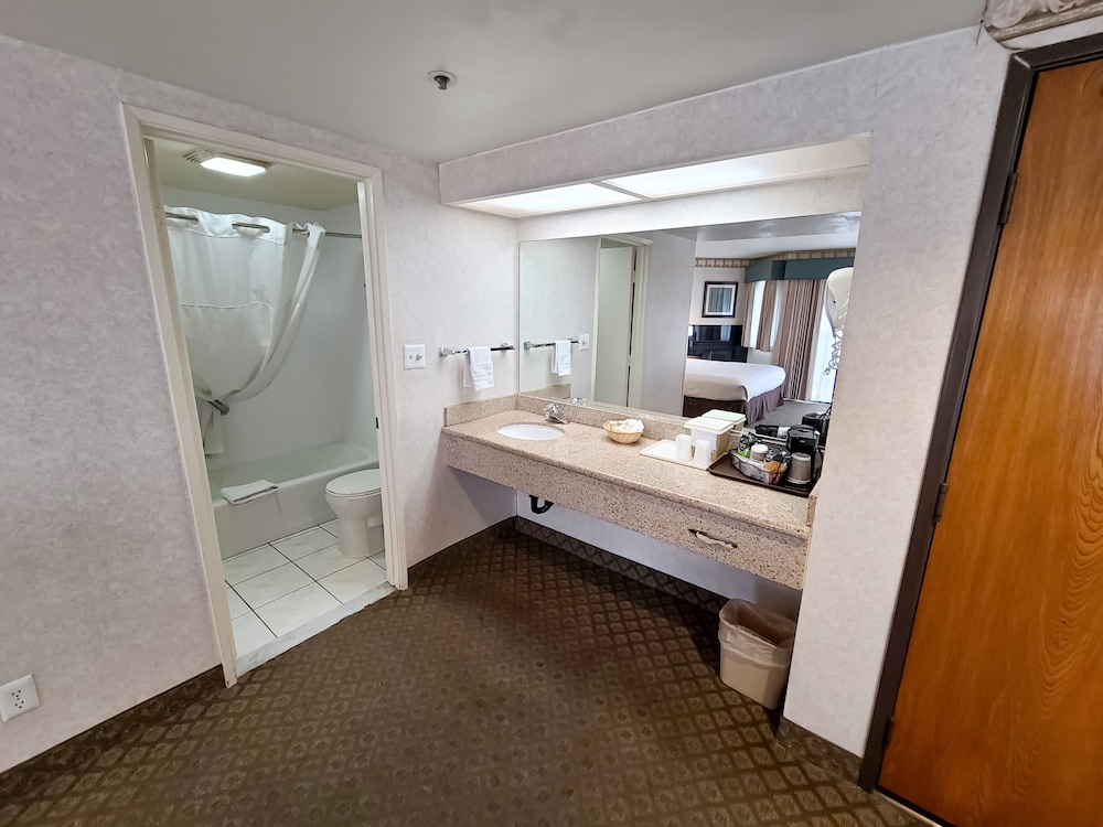 Best Western Huntington Beach 29/65