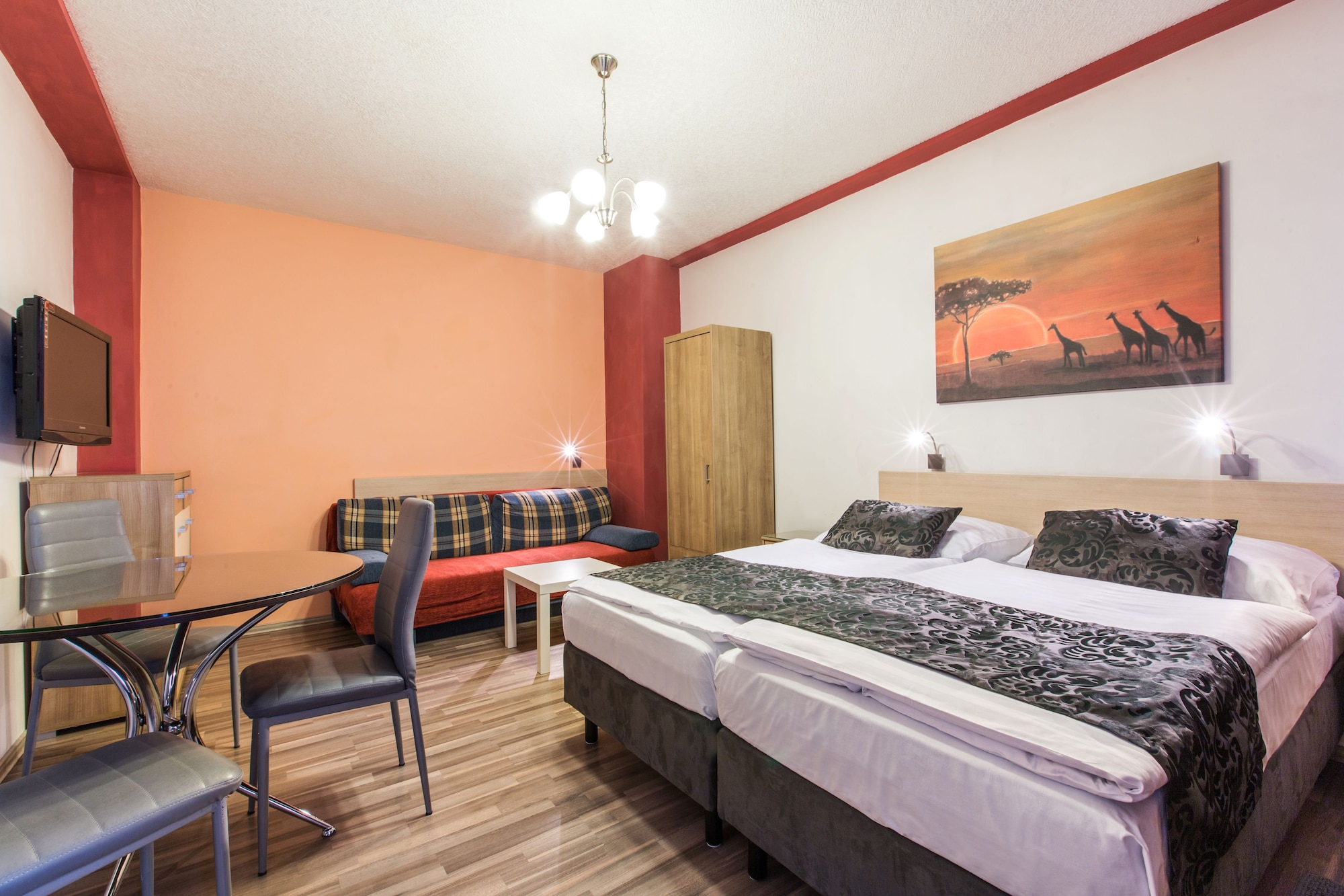 2 BEDROOMS, FAMILY, APARTMENT