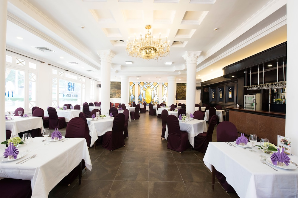 Hoa Binh Hotel 58/69