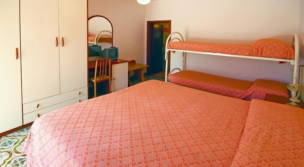 HOTEL PARK CALITTO 12/48