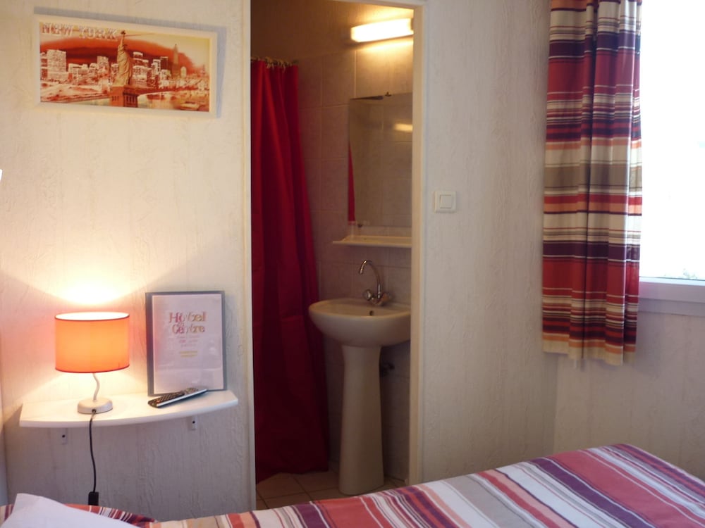 ROOM, SINGLE
