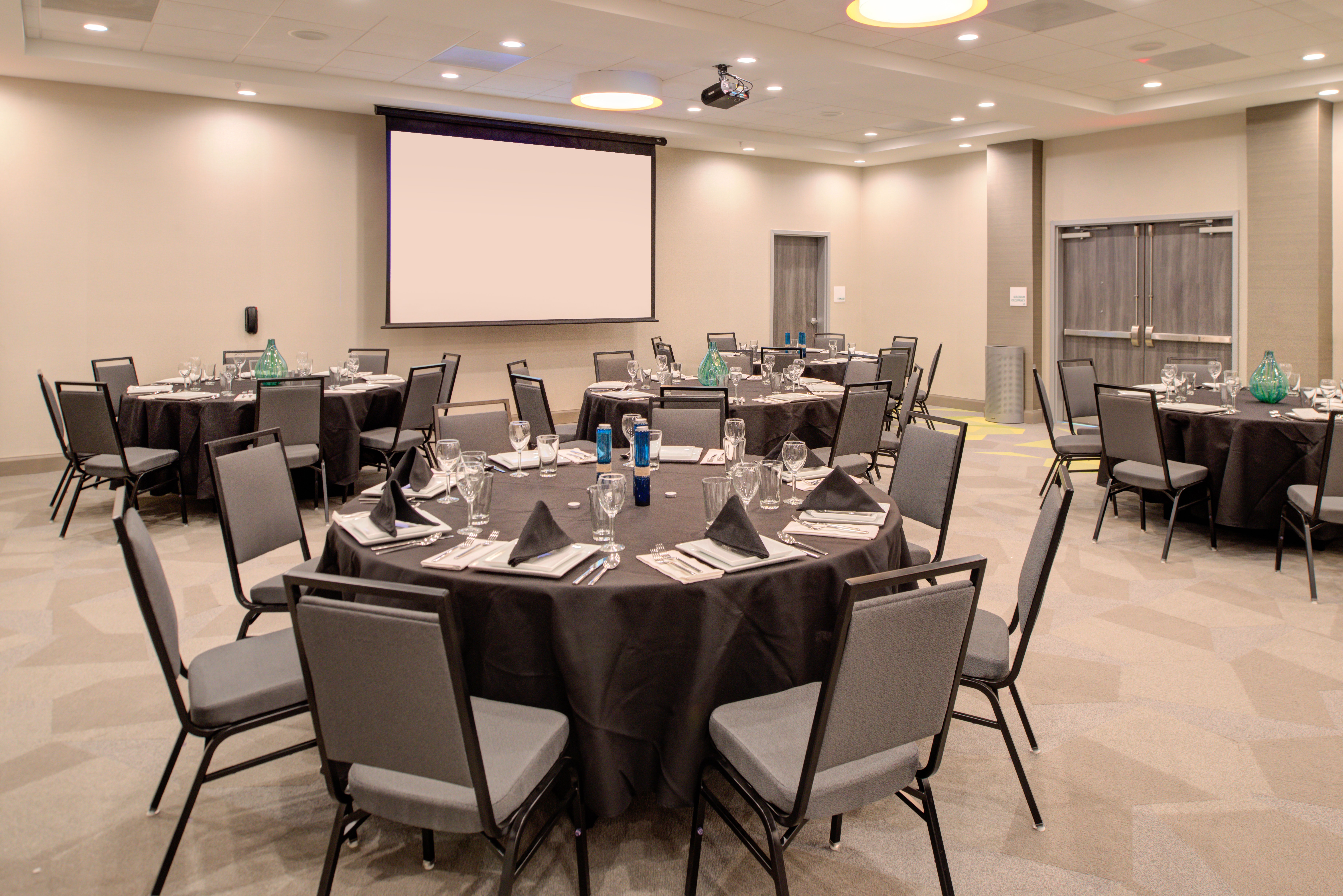 Holiday Inn Hotel Suites Houston West Katy Mills 47/54