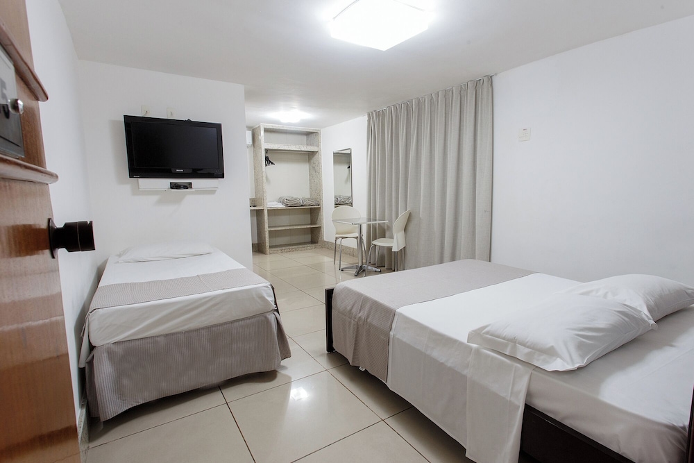 غرفة تنفيذية ثلاثية بسرير مزدوج وسرير فردي، Savassi Hotel 3/6