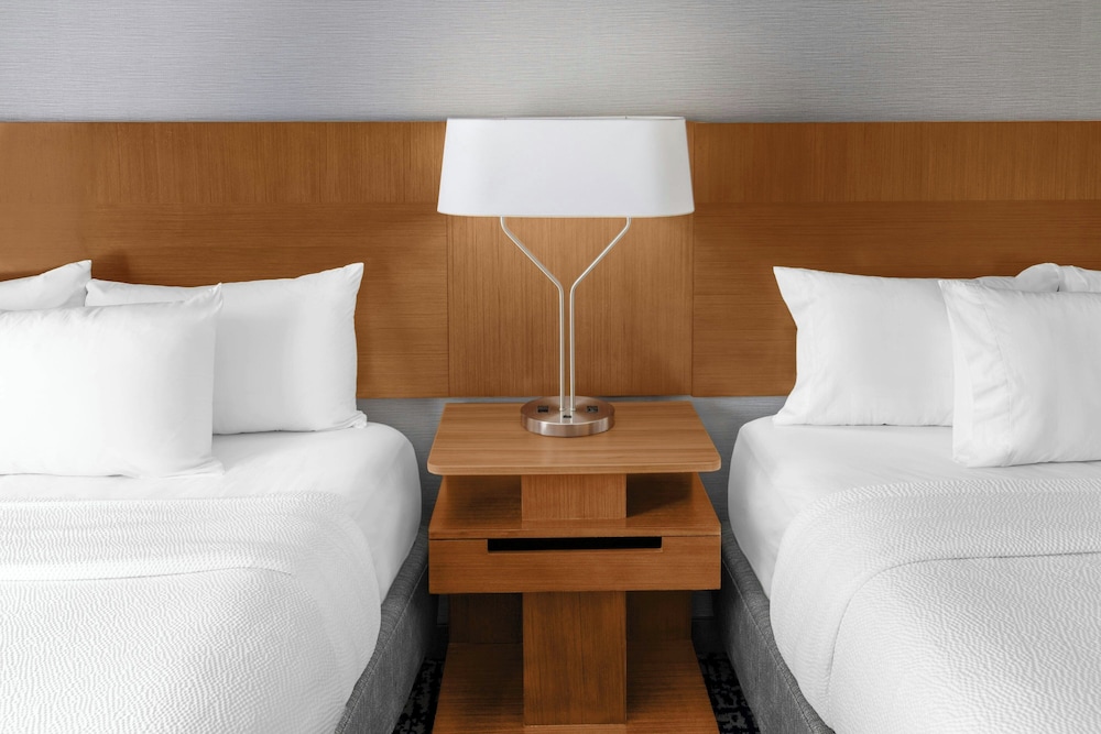 Fairfield Inn Suites Calhoun 17/47