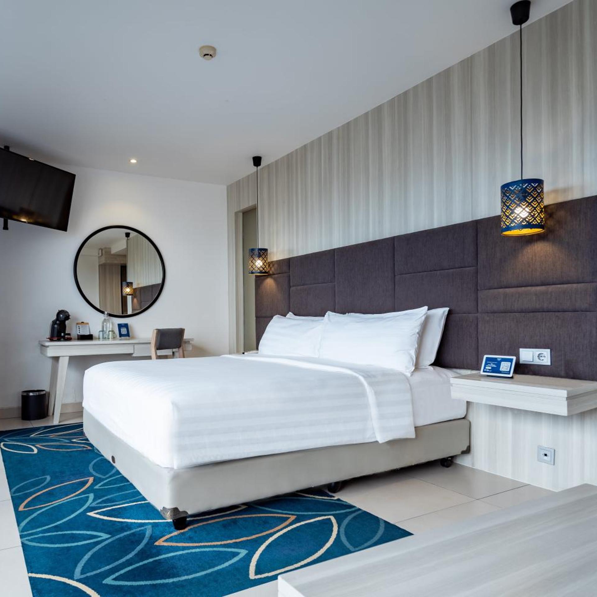 Ocean, Aston, Suite