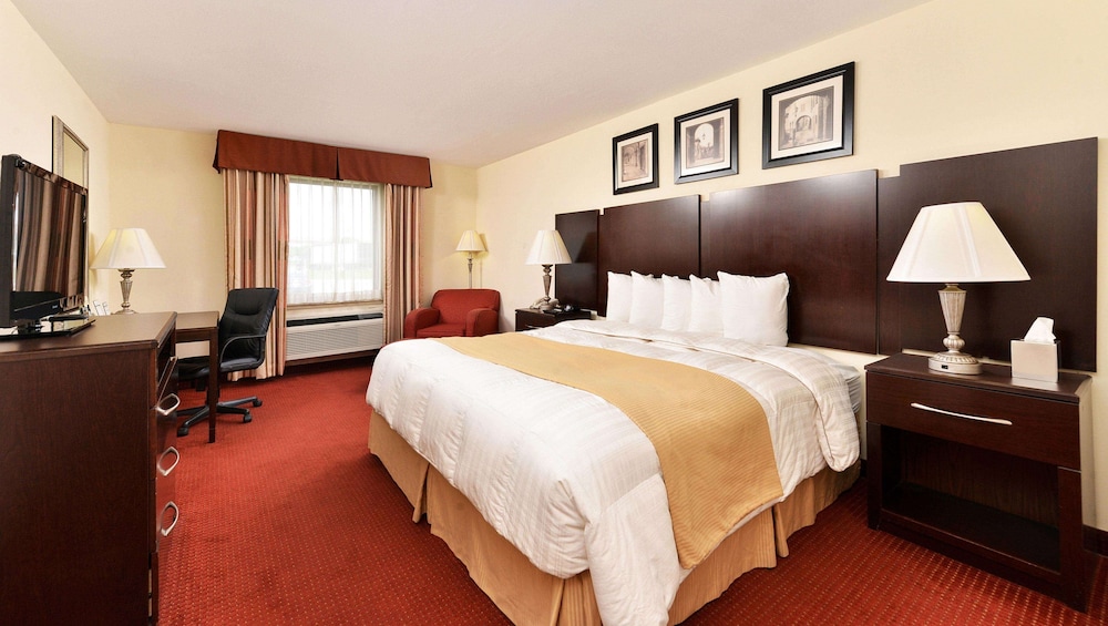 Magnuson Hotel Nashville North 9/43