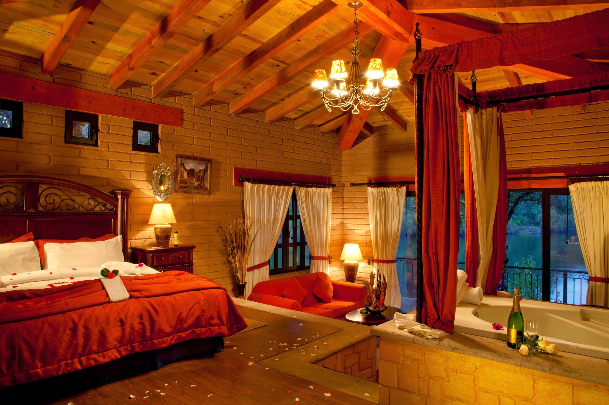 SUITE, CABIN