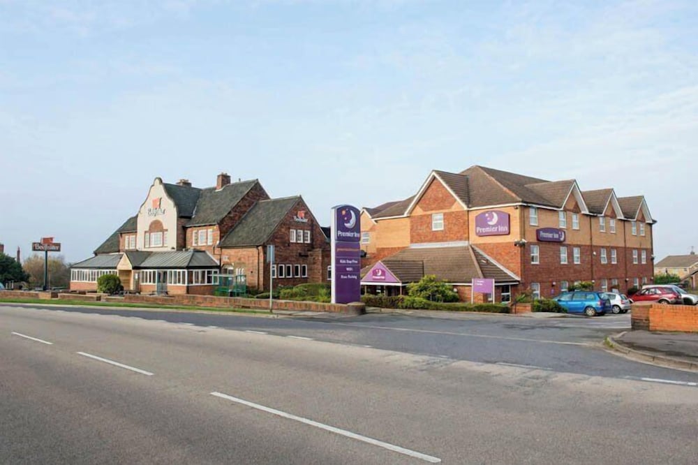 Premier Inn Rotherham East (M18/M1) 36/41